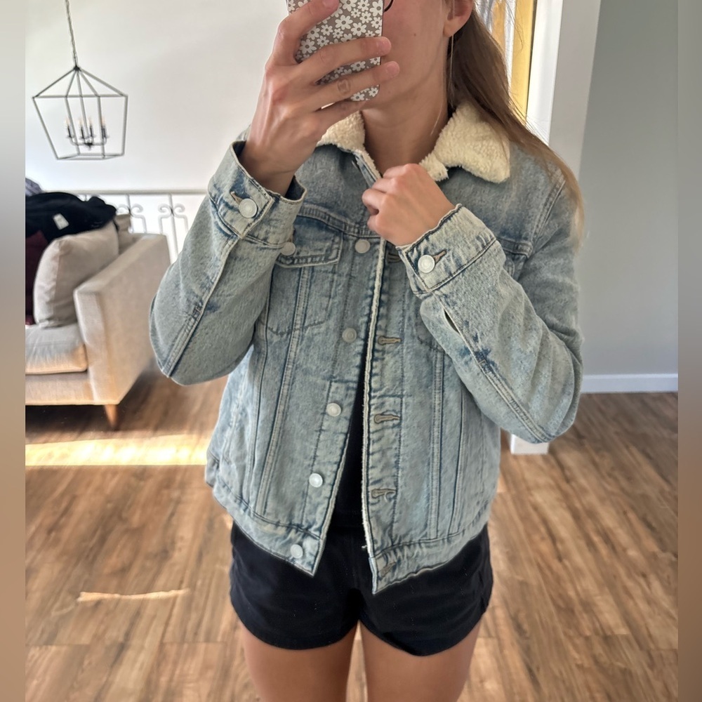 Dynamite Sherpa Lined Denim Jacket - Picture 4 of 8